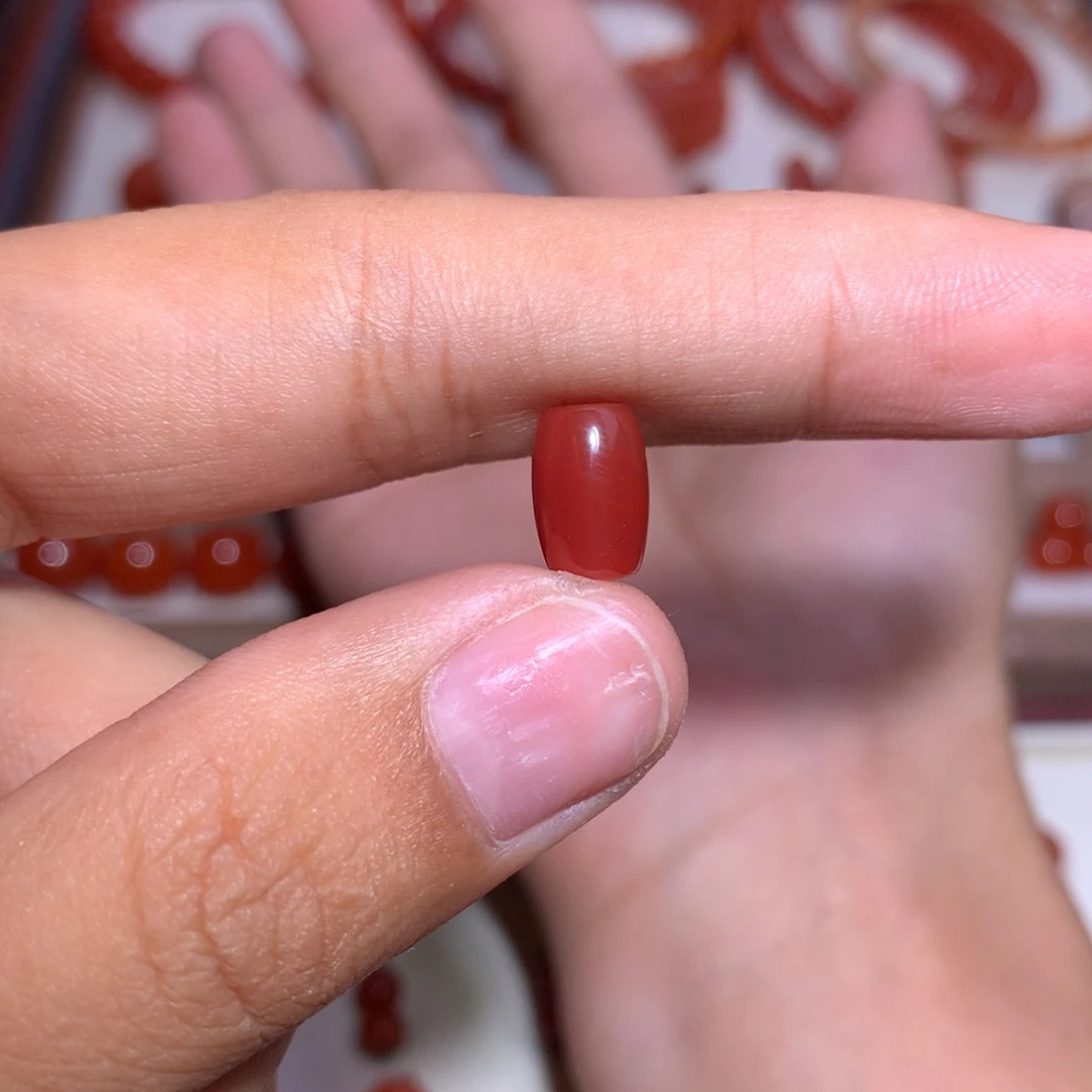 未镶嵌桶珠6.6×9.9南红玛瑙微微纹