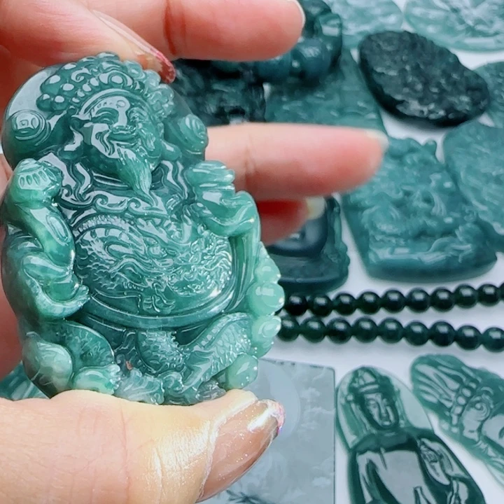 翡翠未镶嵌颈饰多样性发货天然A货翡翠