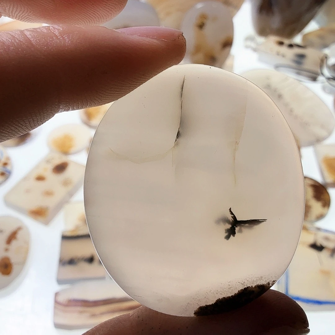 玛瑙/玉髓未镶嵌珠宝半成品