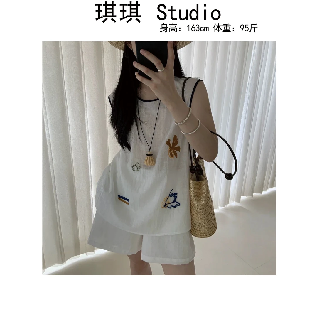 《琪琪家》夏季新款潮流百搭宽松无袖麻料刺绣上衣短裤两件套612-13