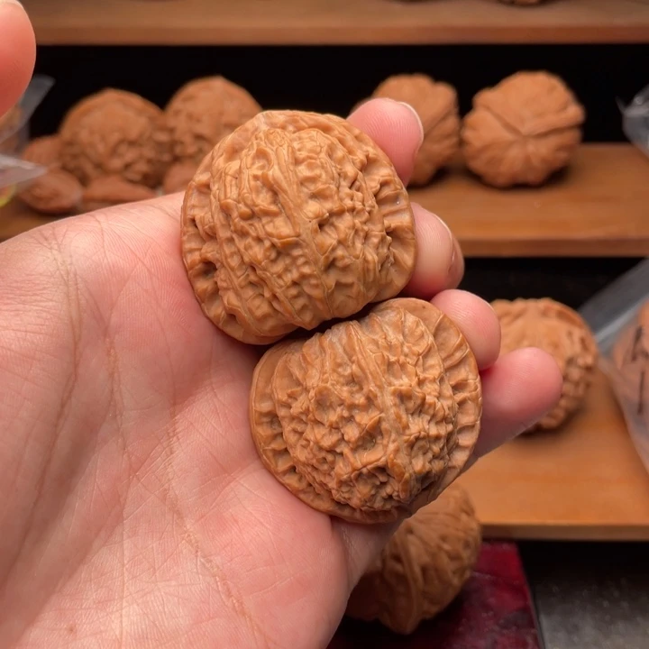 吊坠文玩核桃巴****341毕业三角白