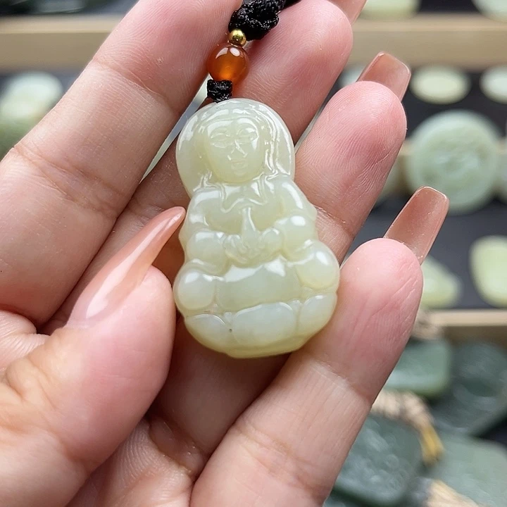 颈饰未镶嵌和田玉