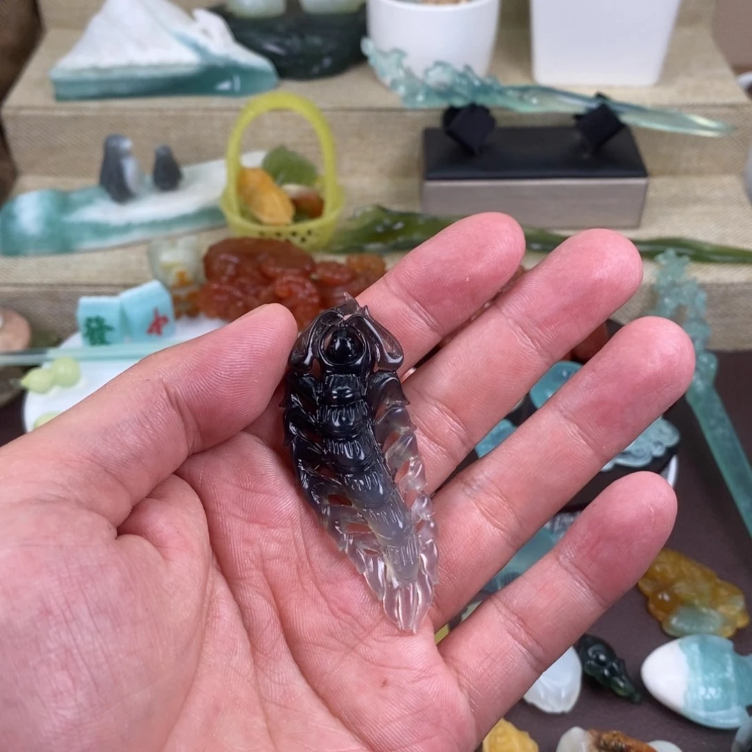 蛇纹石玉合金颈饰玄****间