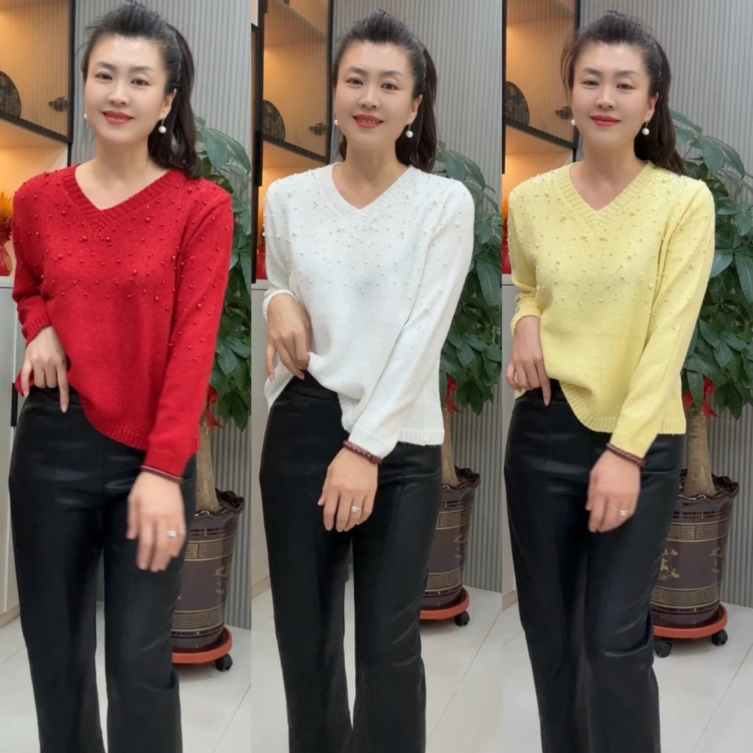 03-时尚V领钉珠宽松版针织衫