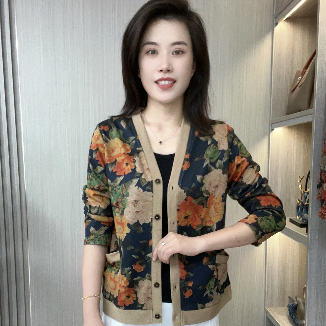 2025春秋款针织时尚减龄宽松拼接碎花长袖开衫女百搭