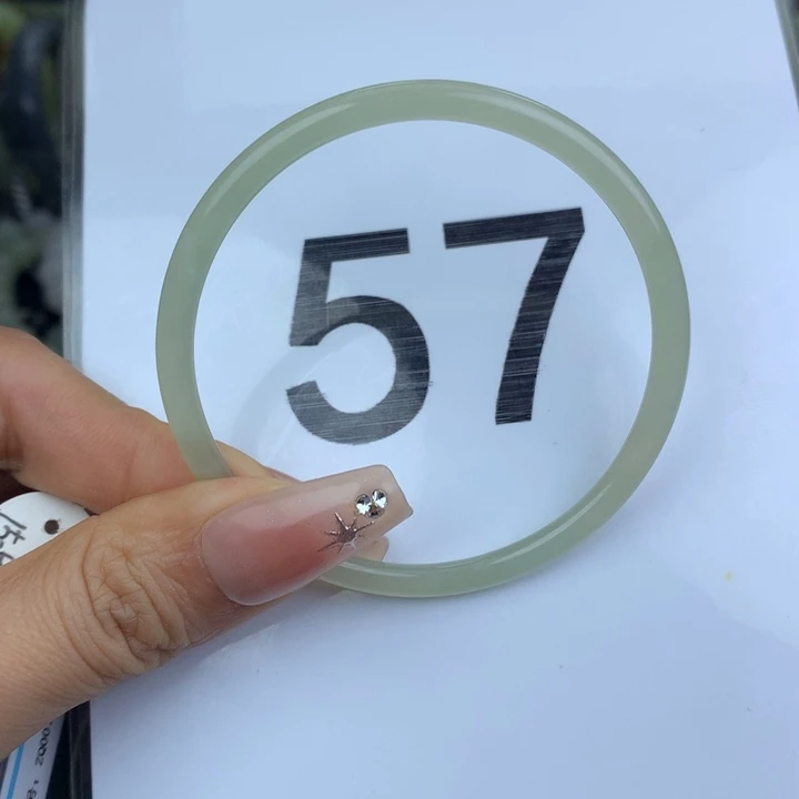 未镶嵌手镯和田玉65