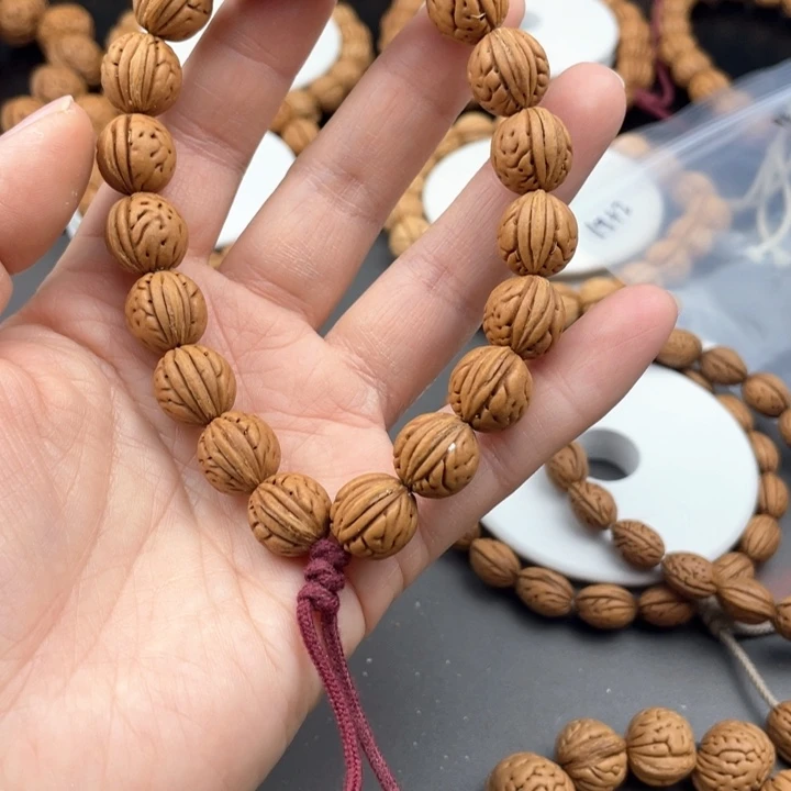 用****612.5尺寸野生桃核手持