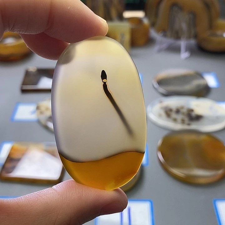 玛瑙/玉髓未镶嵌珠宝半成品40