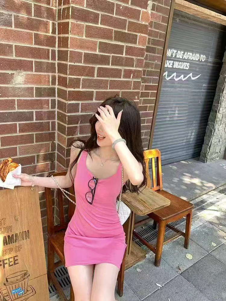 小两口路辣妹夏季性感修身显瘦包臀带胸垫吊带连衣裙9667-9666
