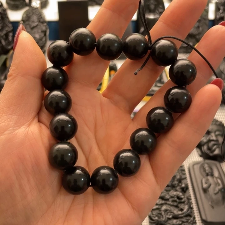 蛇纹石玉手串未镶嵌车*