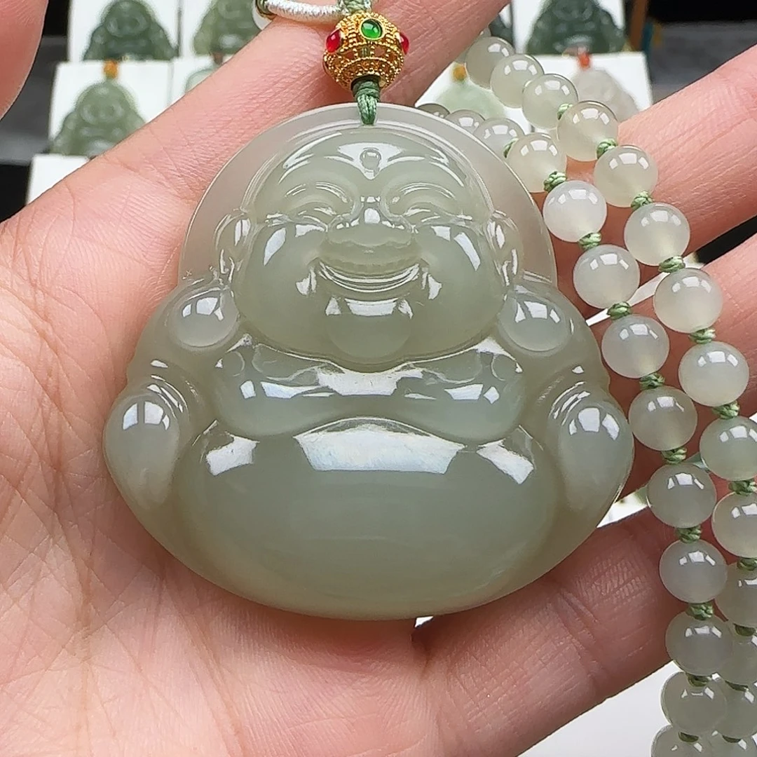 J***W和田玉足金镶嵌颈饰50