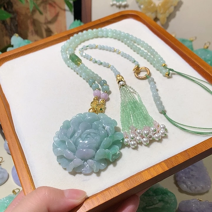 翡翠未镶嵌颈饰翡翠吊坠