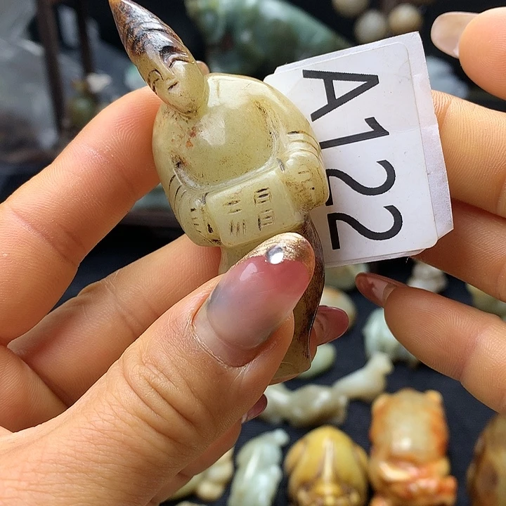 和田玉未镶嵌车挂