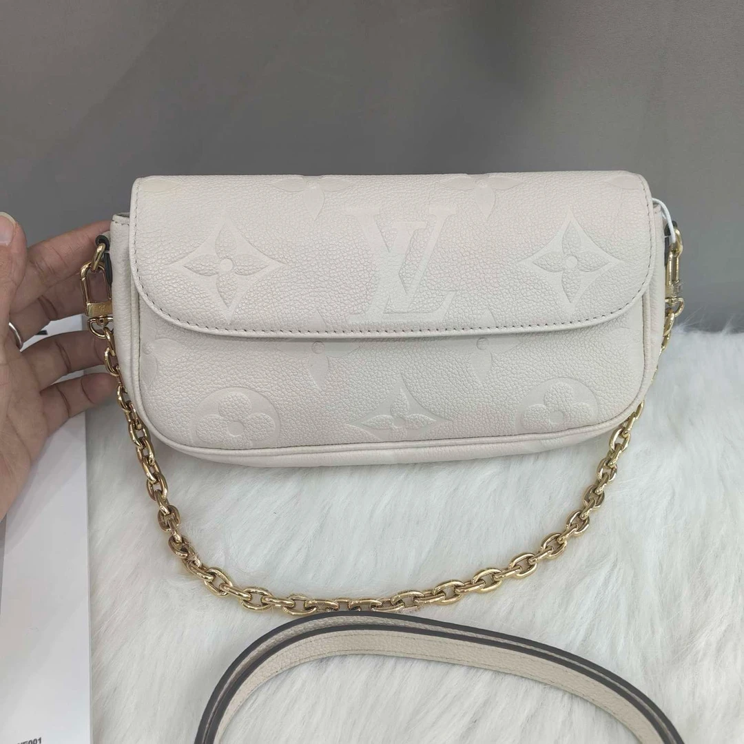99新 LouisVuitton/路易威登 LVivy腋下包单肩包斜挎包 全皮白色