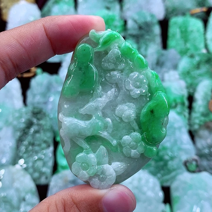 吊坠(不含链)未镶嵌翡翠