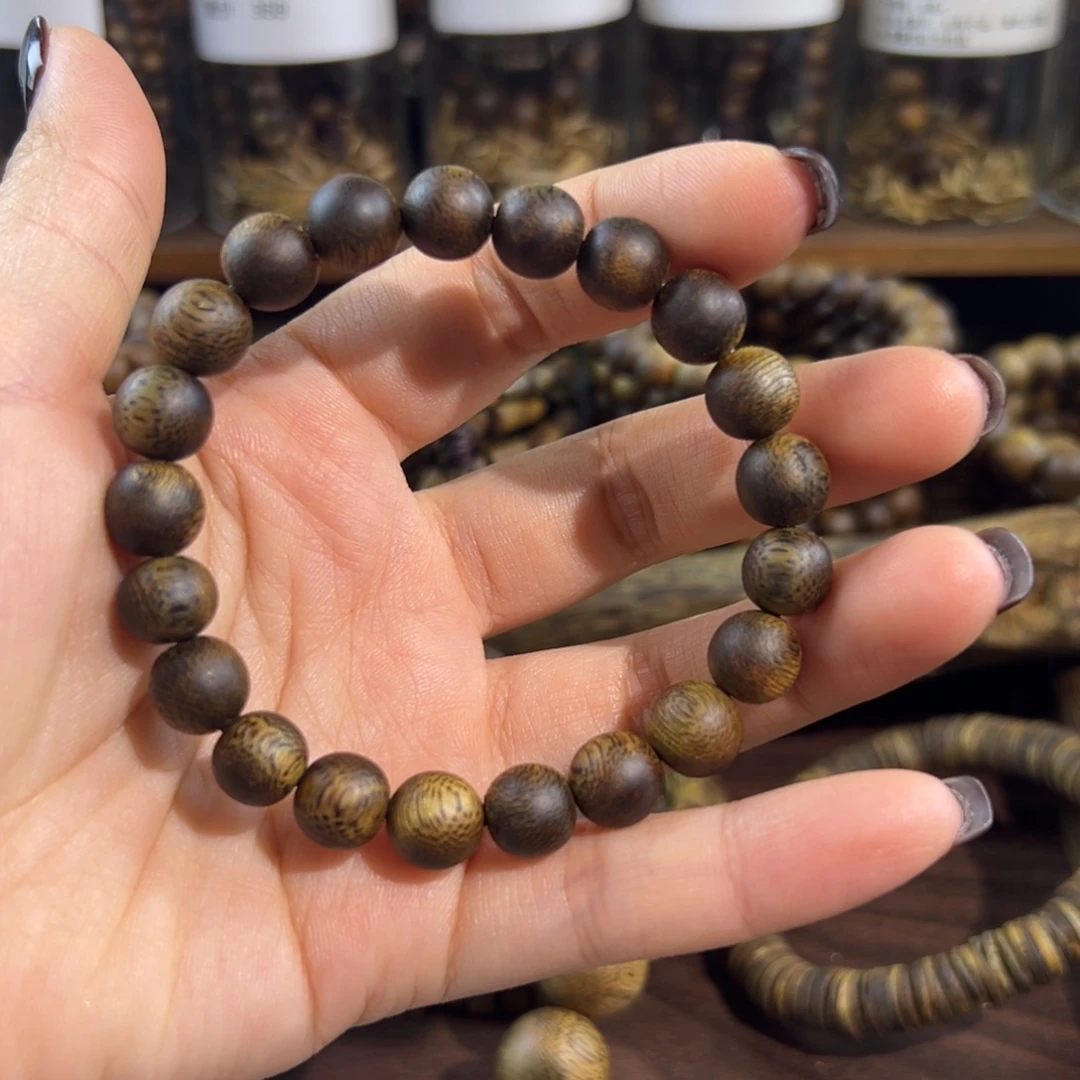 沉香碎屑沉香卡9单圈7克