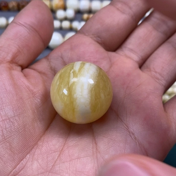 琥珀未镶嵌裸石圆珠