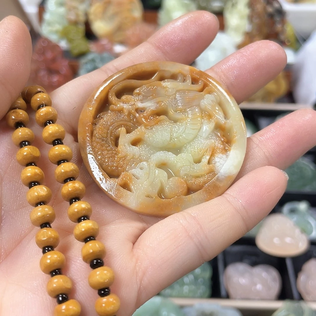 蛇纹石玉颈饰未镶嵌