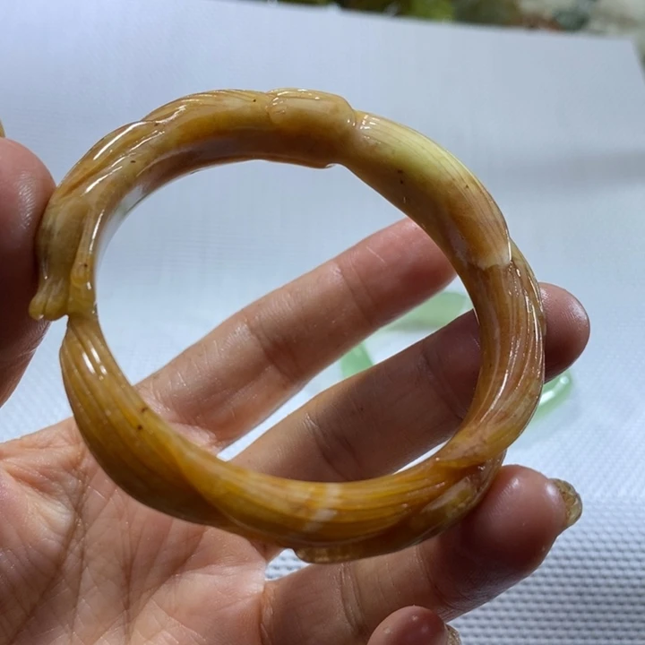 岫玉未镶嵌岫玉手镯，52.53口径
