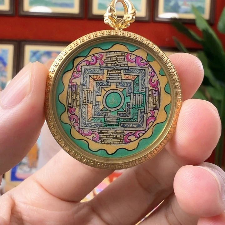 吊坠绿妈妈小房子-热贡纯手绘-毛毛