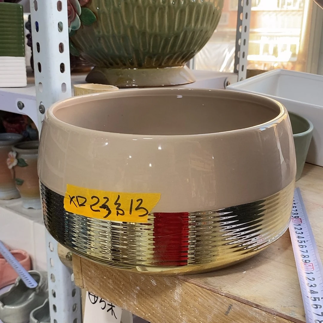 摆件陶盆有孔 瑕疵介意勿拍