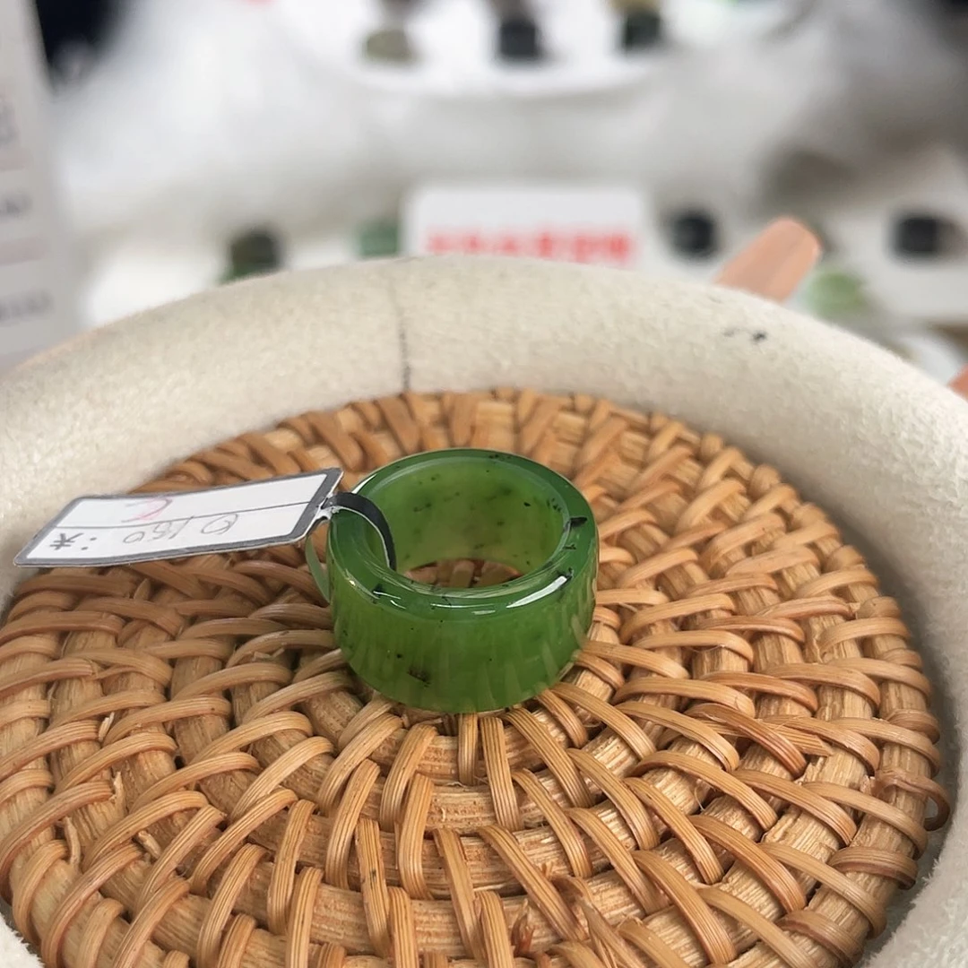 和田玉未镶嵌戒指c5.46 碧玉乌兰海圆切15.7