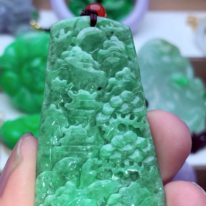 吊坠(不含链)未镶嵌翡翠