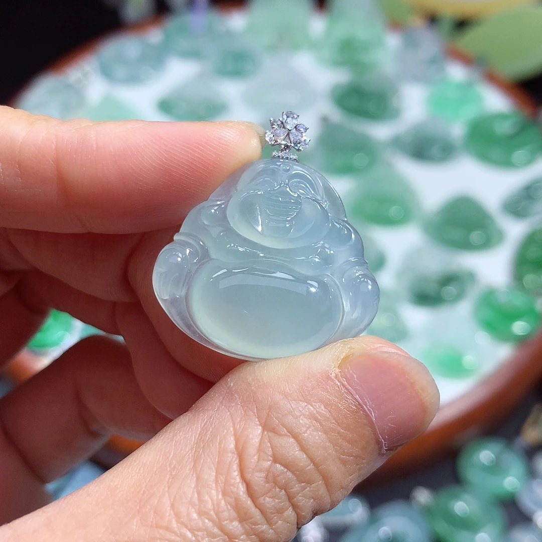 翡翠未镶嵌颈饰佛公