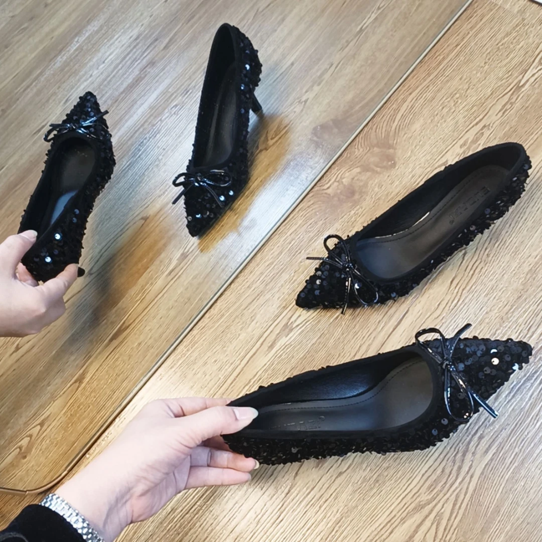 闪闪亮片精致小尖头单鞋女2025新款百搭软底约会蝴蝶结细跟工作鞋