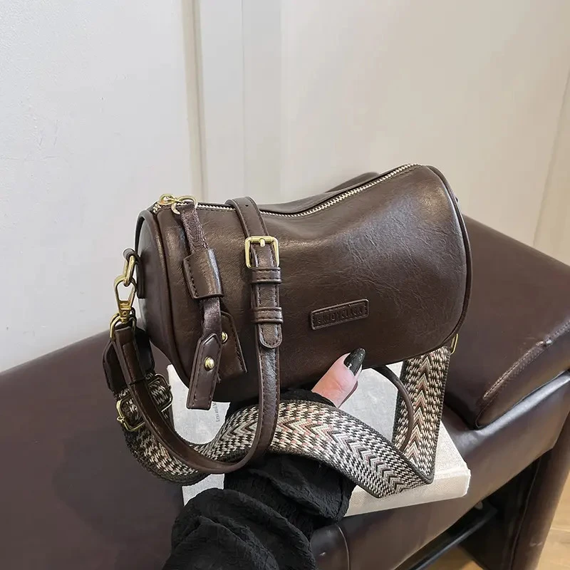 女士爆款豌豆包简约软皮月亮包包2025新款百搭单肩背包休闲斜挎包