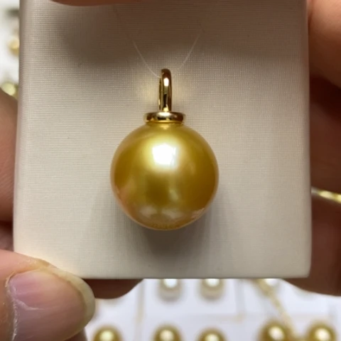 颈饰海水珍珠18K金镶嵌