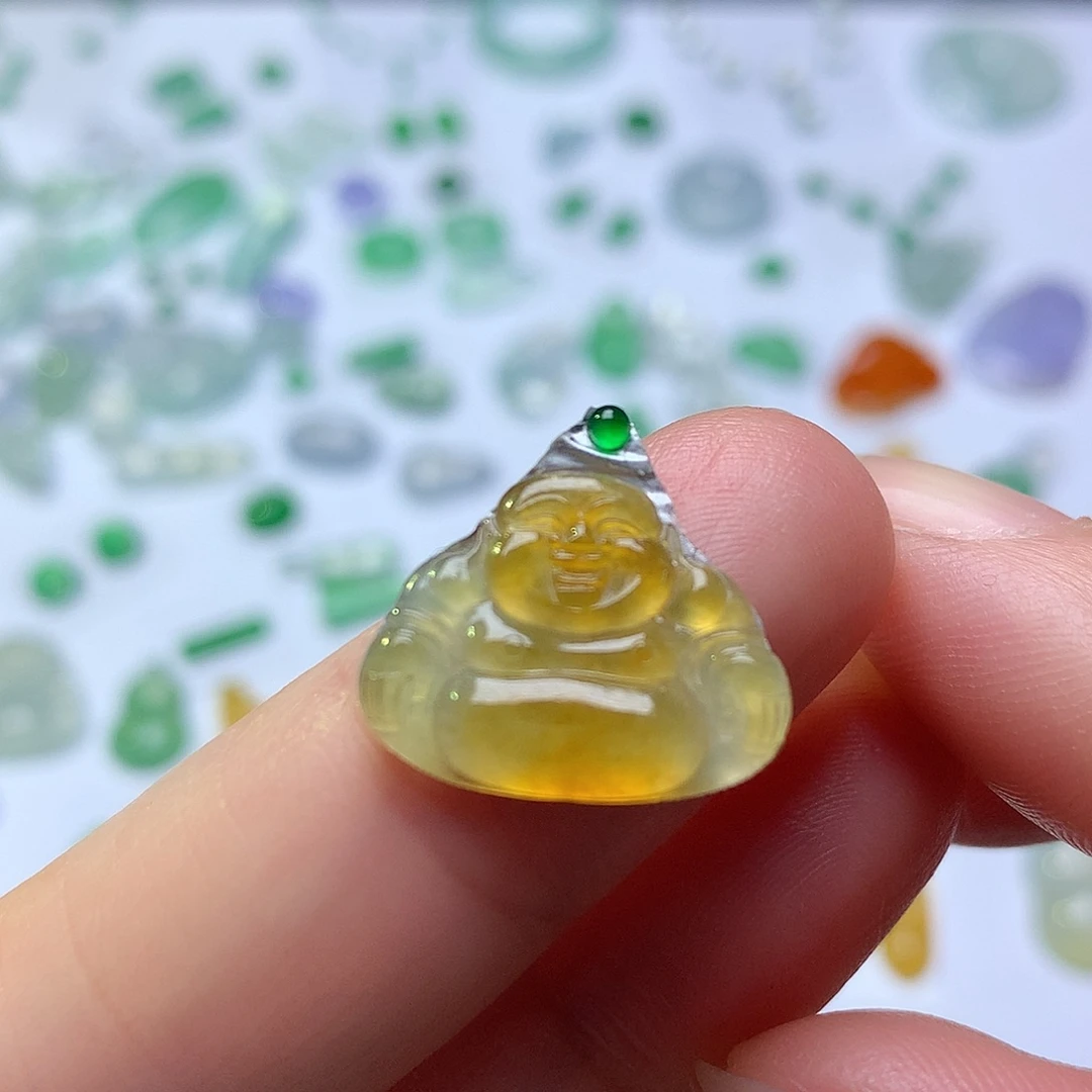 翡翠未镶嵌颈饰佛