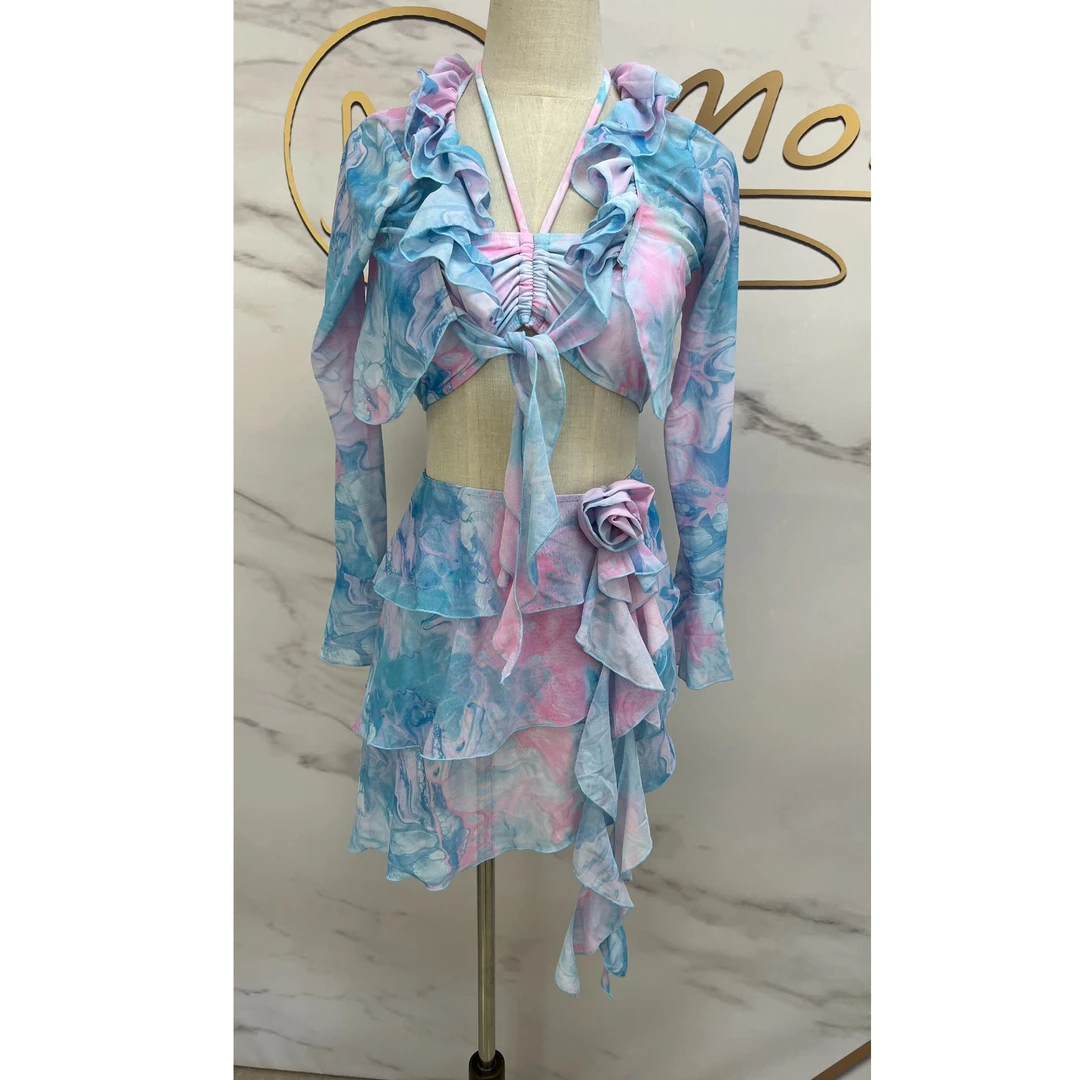 2025新款高级时尚比基尼四件套分体泳衣钢托聚拢显瘦长袖罩衫温泉