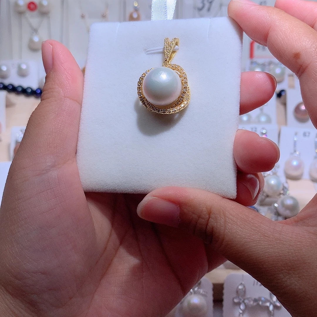 淡水珍珠未镶嵌吊坠(赠链)CC14.5mm