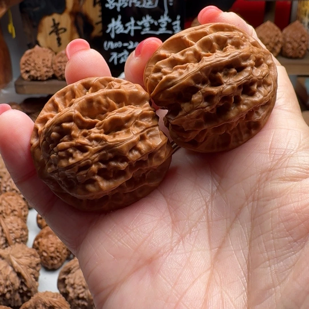 文玩核桃吊坠你**士全品磐石