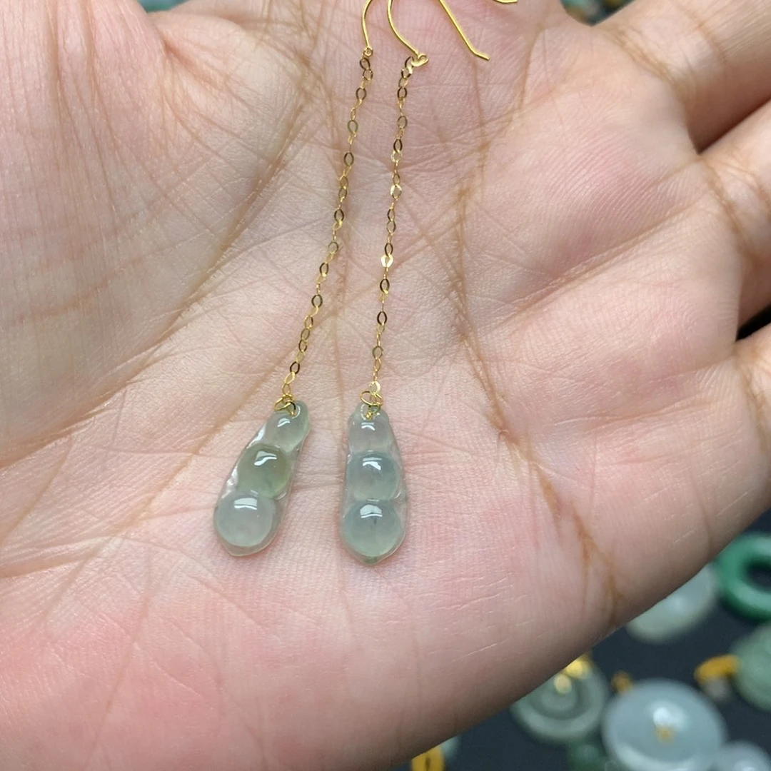 18K金镶嵌翡翠耳饰炸****有纹裂