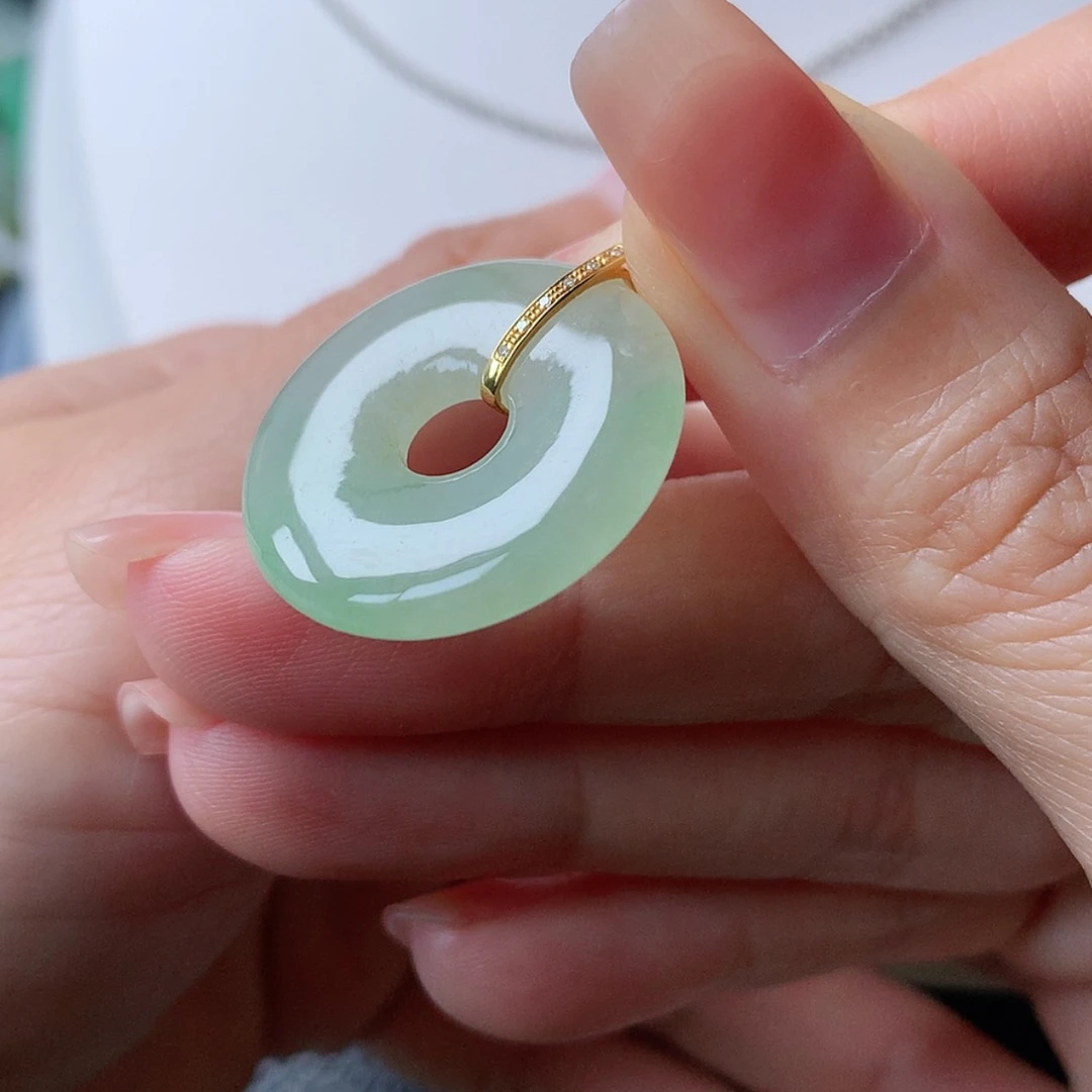 【闪购商品】翡翠18K金镶嵌吊坠(赠链)