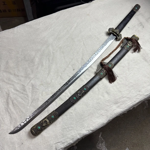 2887 龙泉昊天宝剑高锰钢一体锻打唐横黑木鞘未开刃