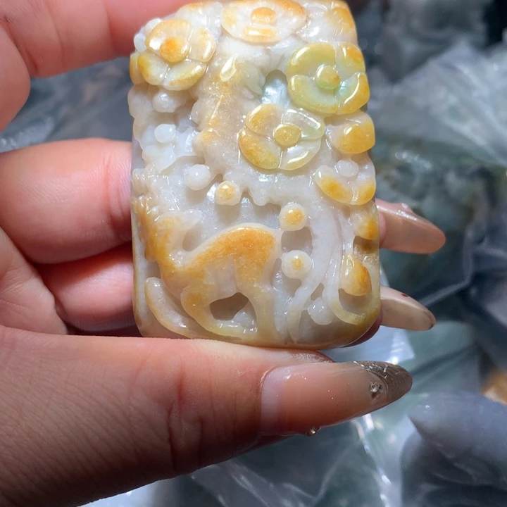 翡翠未镶嵌颈饰保真天然A货翡翠