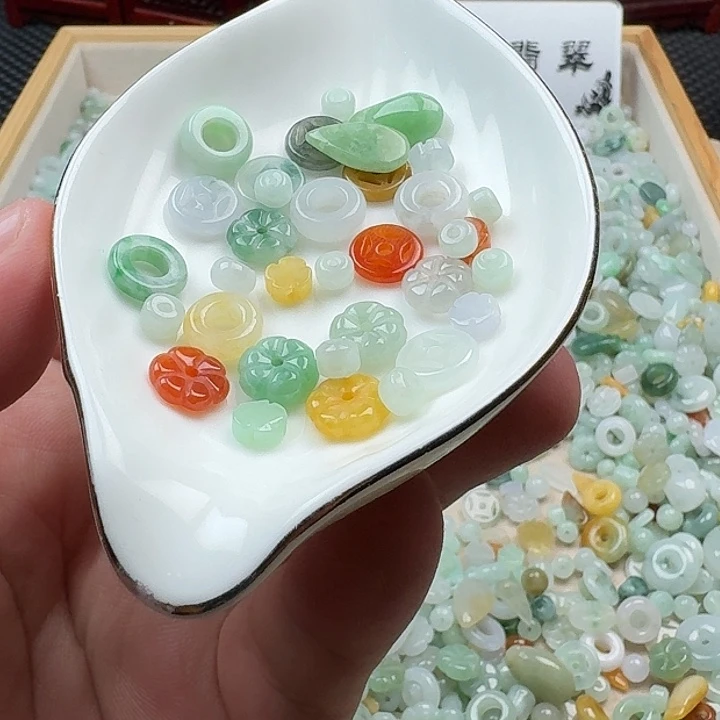 *****翡翠挂件未镶嵌翡翠