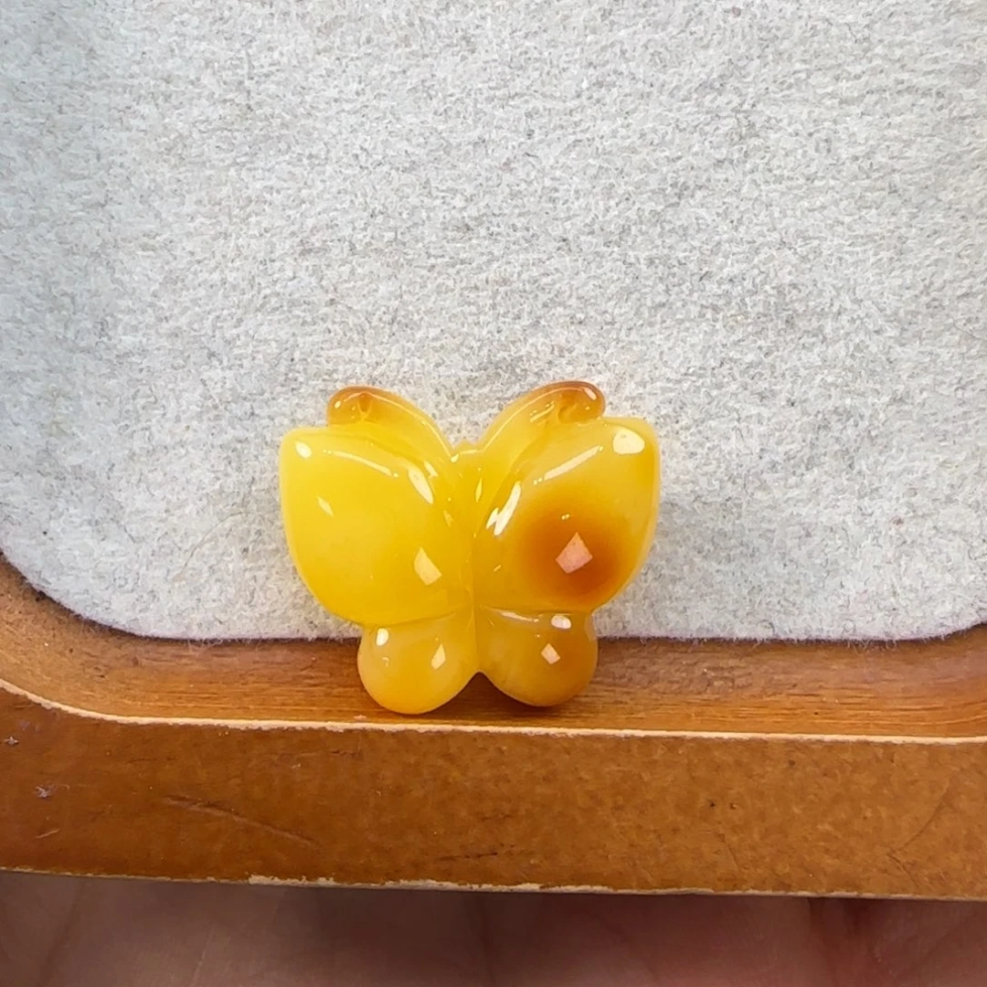 裸石琥珀未镶嵌惜*雪琥珀
