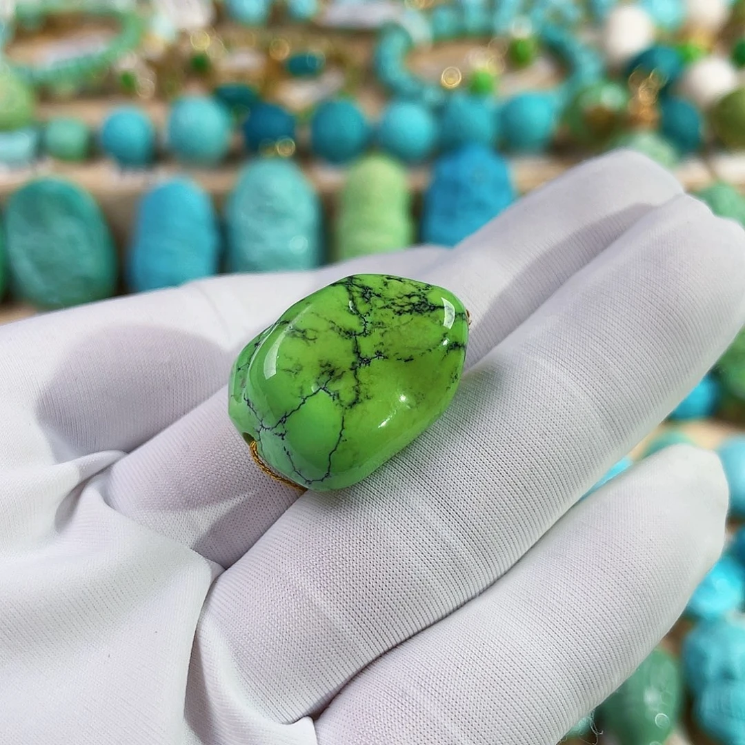 绿松石未镶嵌珠宝奇石