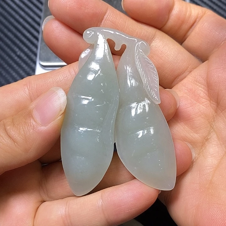 颈饰未镶嵌和田玉三*堂