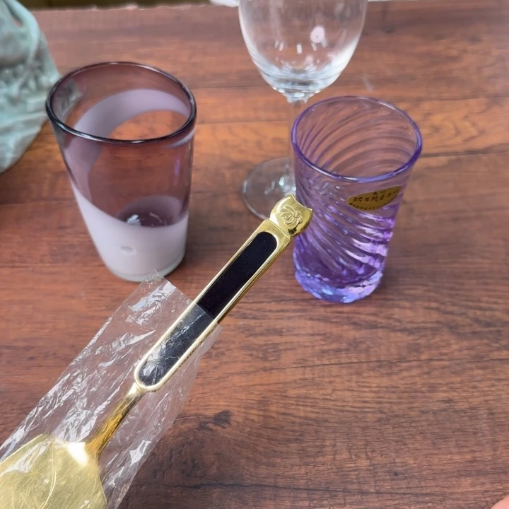 一个陶瓷物件哈哈哈哈