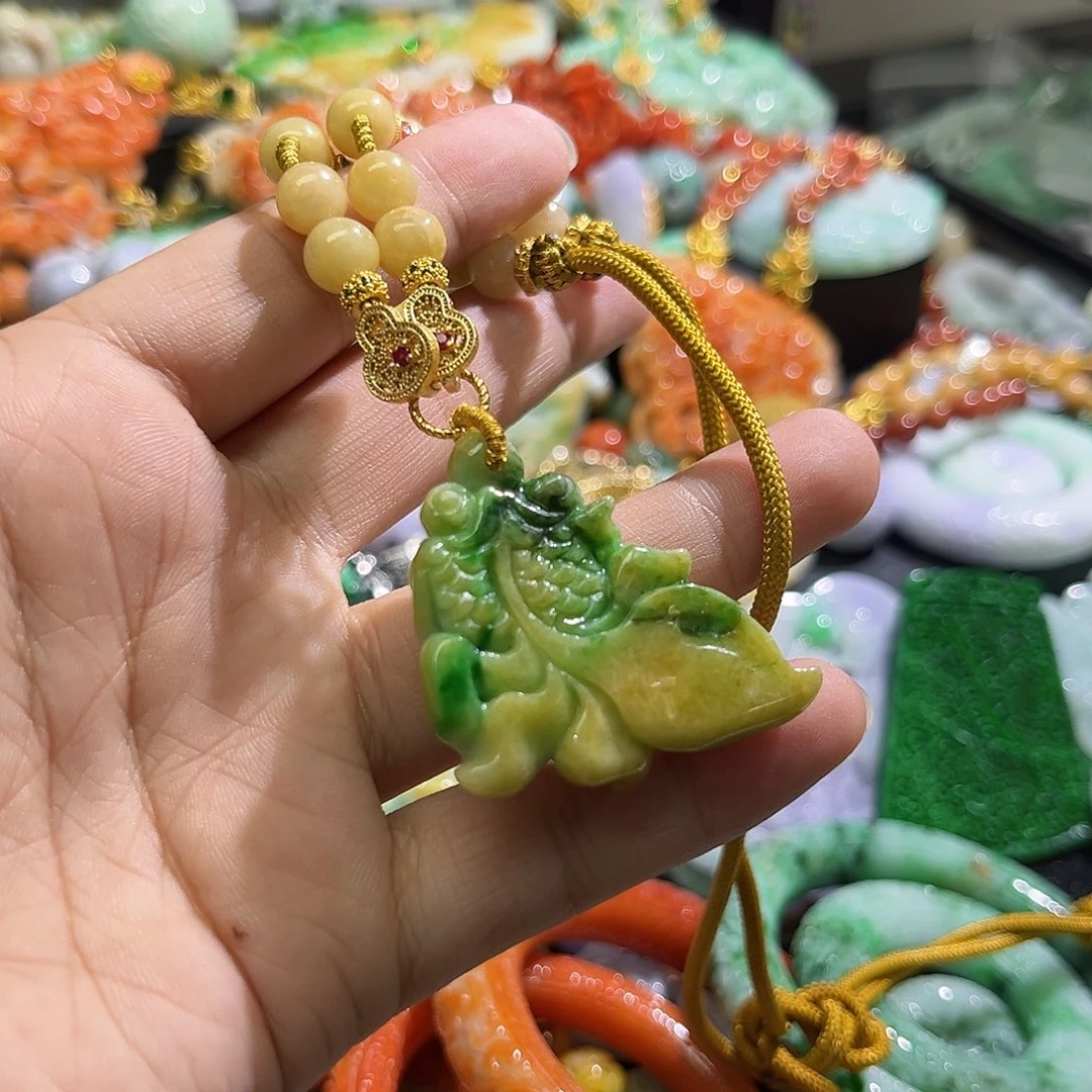 颈饰未镶嵌翡翠待编织