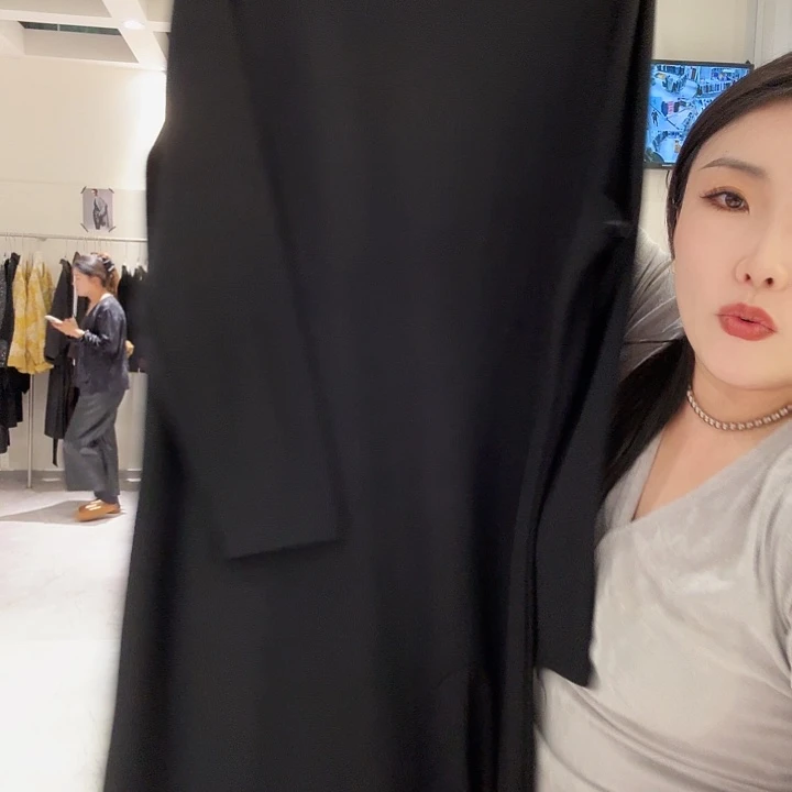 ***ㅤ黑色超长加绒气质裙