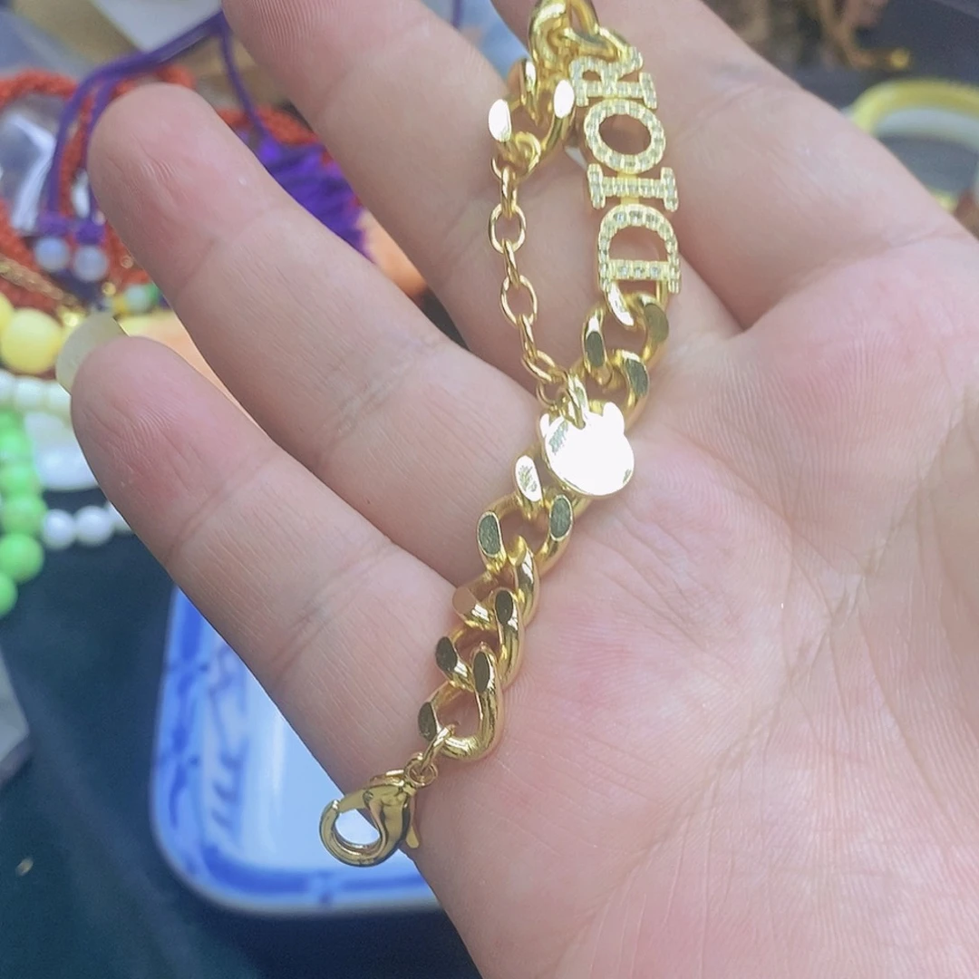 瓷片菲*啦咯啦咯啦咯啦咯啦