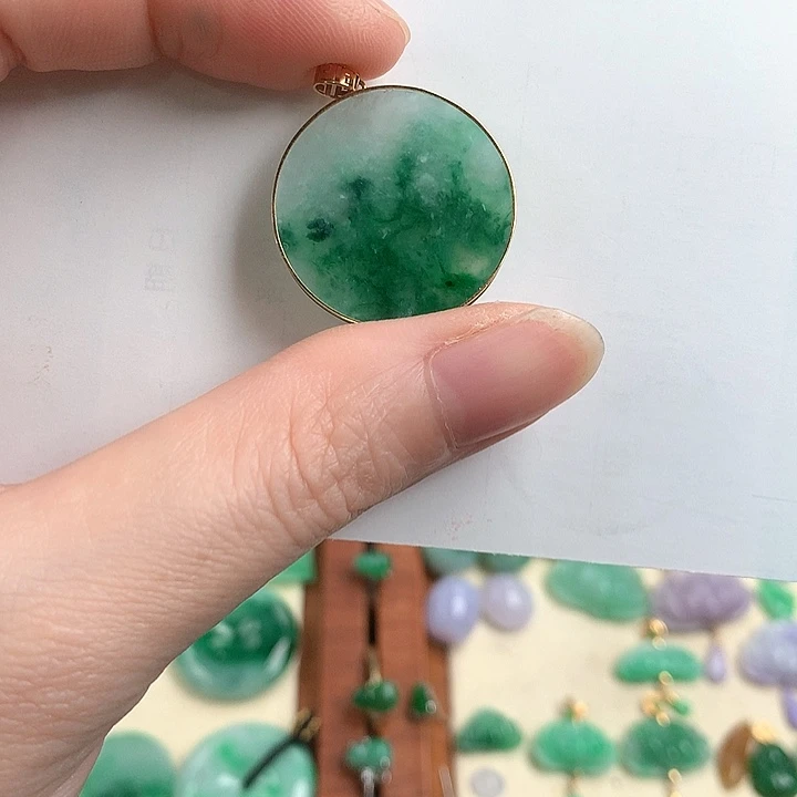 颈饰18K金镶嵌翡翠88446886789