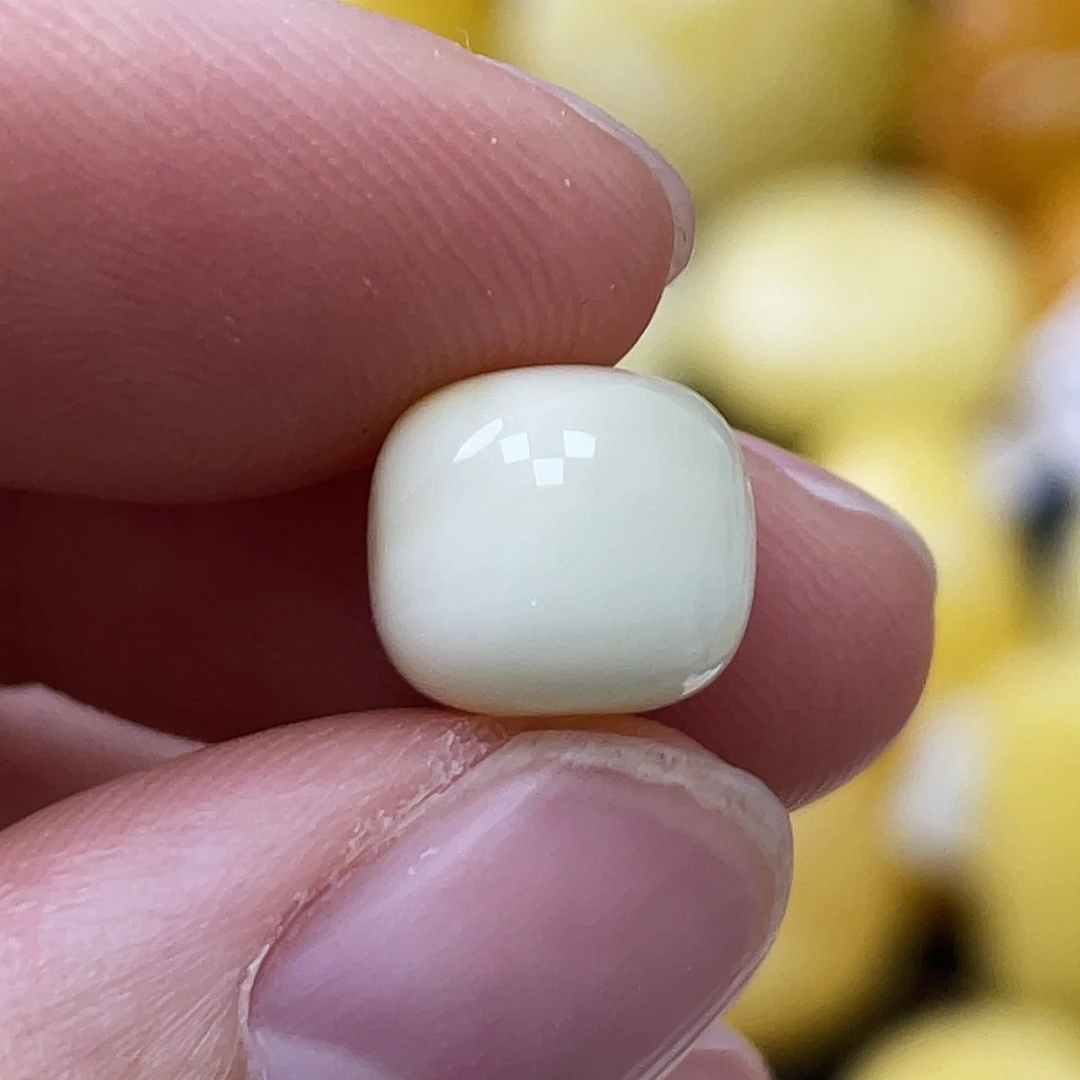 裸石蜜蜡未镶嵌9.6*8.4mm瓷白浓蜡 瑕疵福利