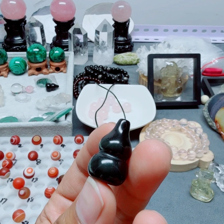 未镶嵌颈饰水晶水晶
